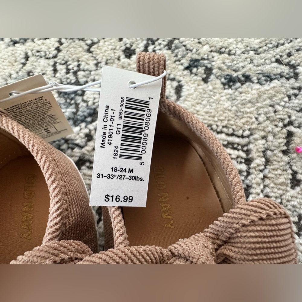Old Navy Black and Tan baby flats - Picture 2 of 2